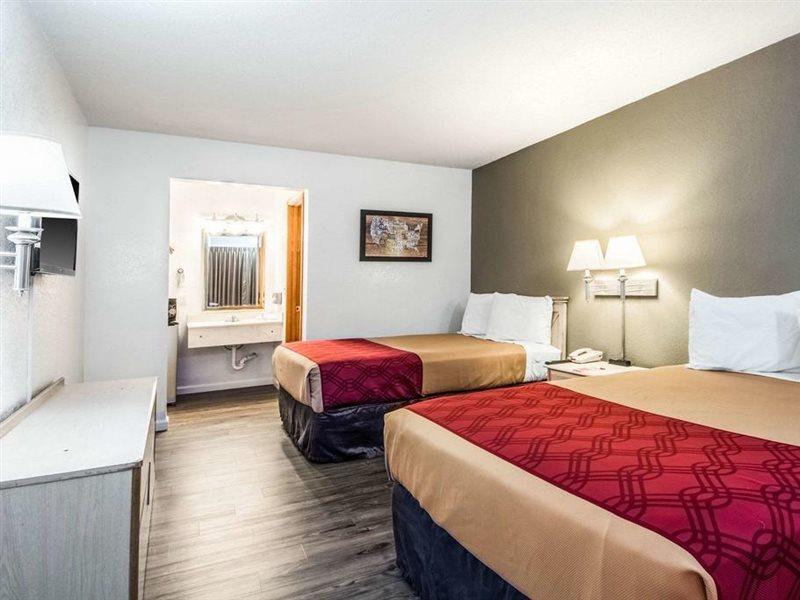 Econo Lodge Airport I-35 North Farmers Branch Εξωτερικό φωτογραφία