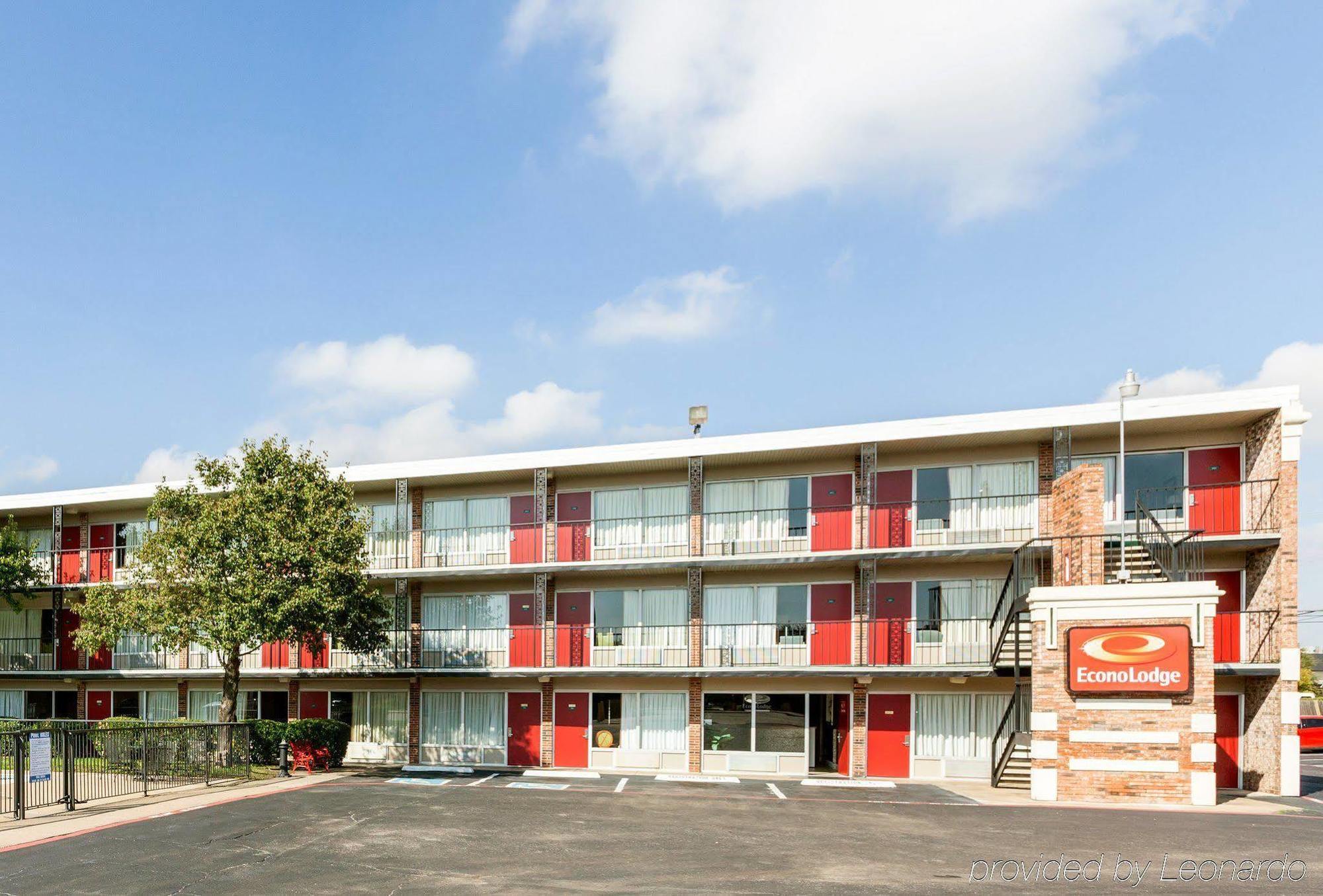 Econo Lodge Airport I-35 North Farmers Branch Εξωτερικό φωτογραφία
