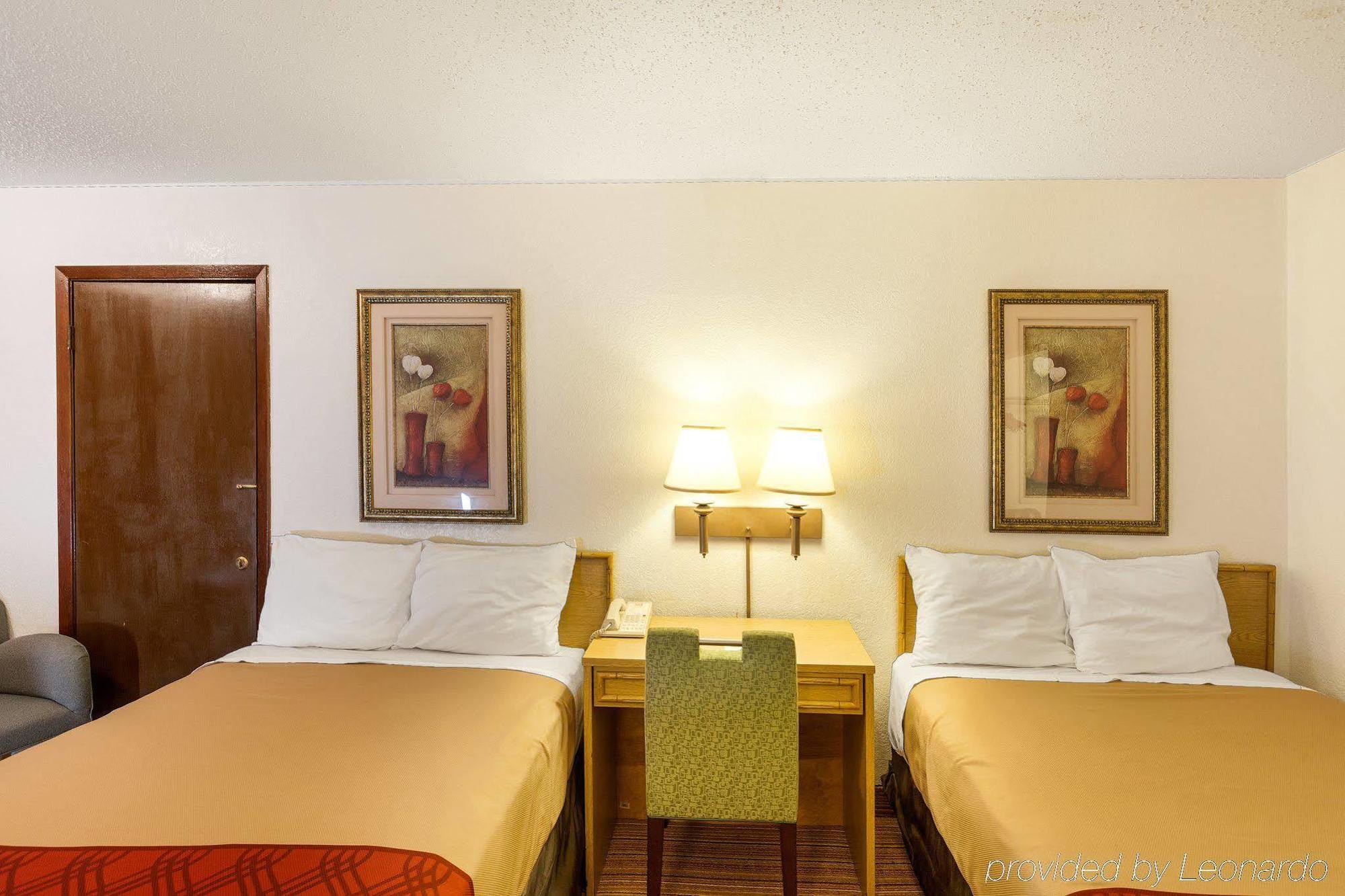 Econo Lodge Airport I-35 North Farmers Branch Εξωτερικό φωτογραφία