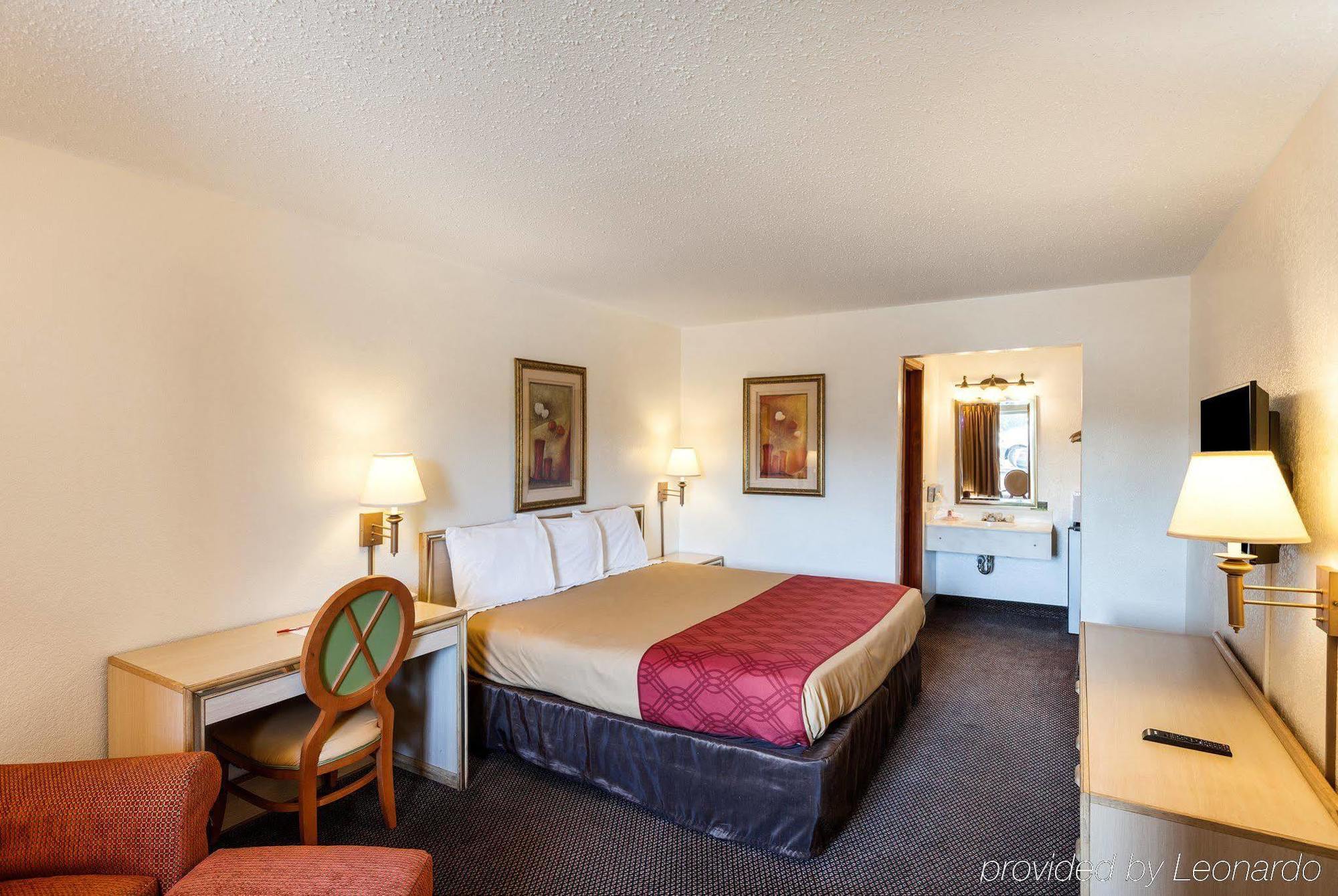 Econo Lodge Airport I-35 North Farmers Branch Εξωτερικό φωτογραφία