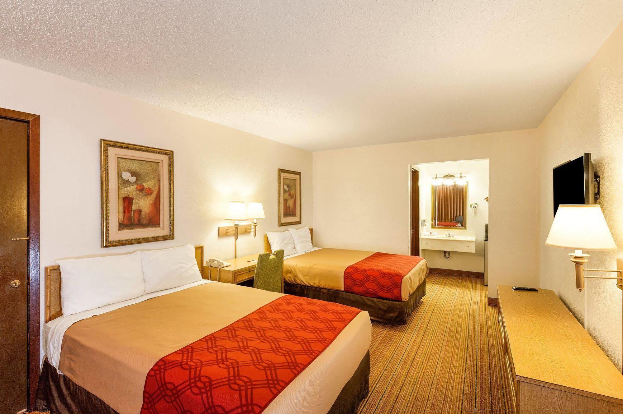 Econo Lodge Airport I-35 North Farmers Branch Εξωτερικό φωτογραφία